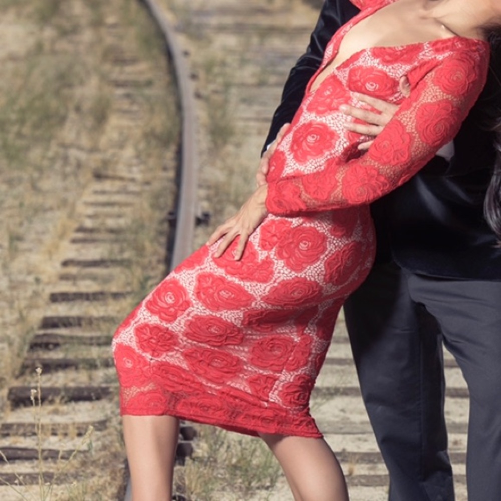 Sexy Red dress with rosettes - Sz 2/4